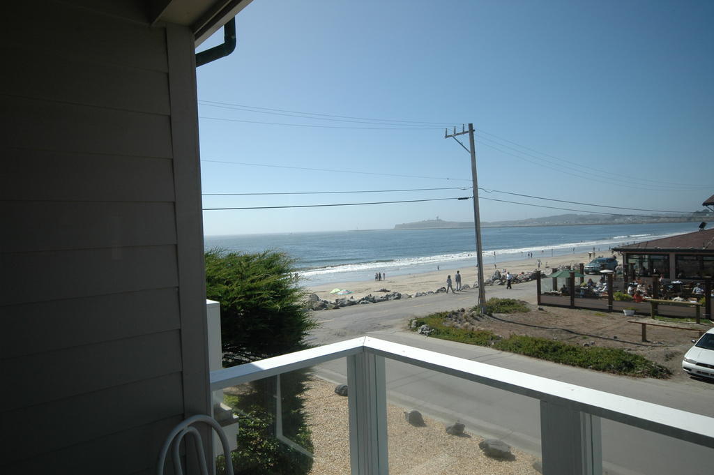 The Oceanfront Stay On Miramarbeach Hmb El Granada Стая снимка