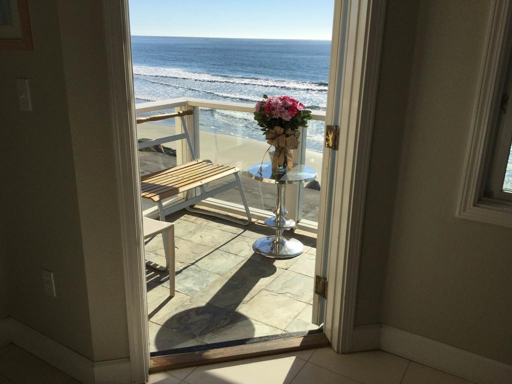 The Oceanfront Stay On Miramarbeach Hmb El Granada Екстериор снимка