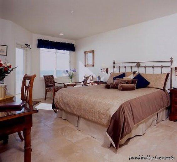 The Oceanfront Stay On Miramarbeach Hmb El Granada Стая снимка