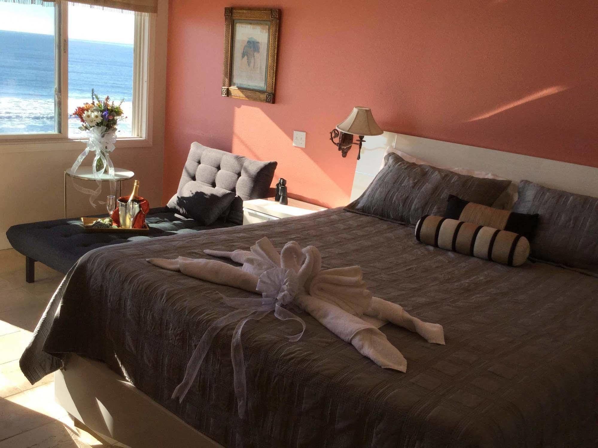 The Oceanfront Stay On Miramarbeach Hmb El Granada Екстериор снимка